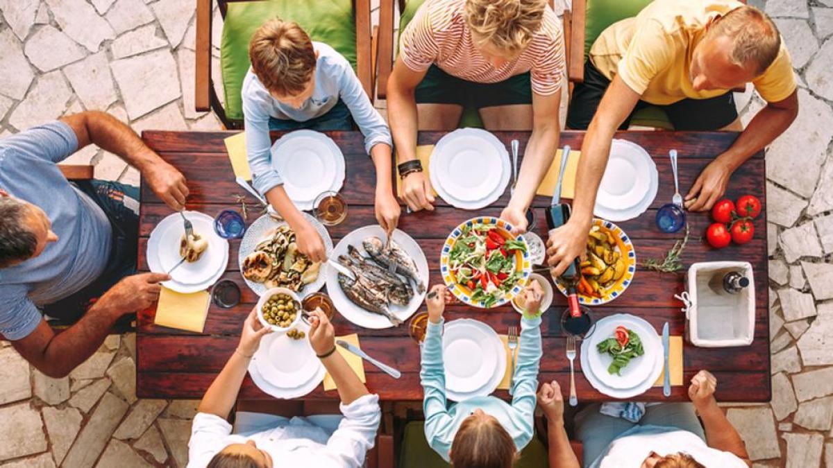 Educación familiar en alimentación saludable.